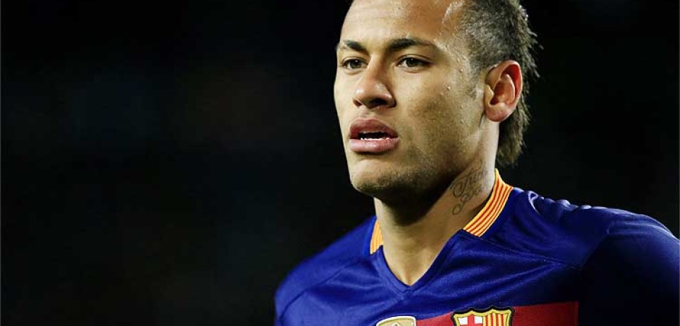 Procuradoria em Madri pede indiciamento de Neymar por corrupção em transferência ao Barça