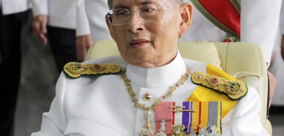 Rei da Tailândia, Bhumibol Adulyadej, morre após 70 anos no poder