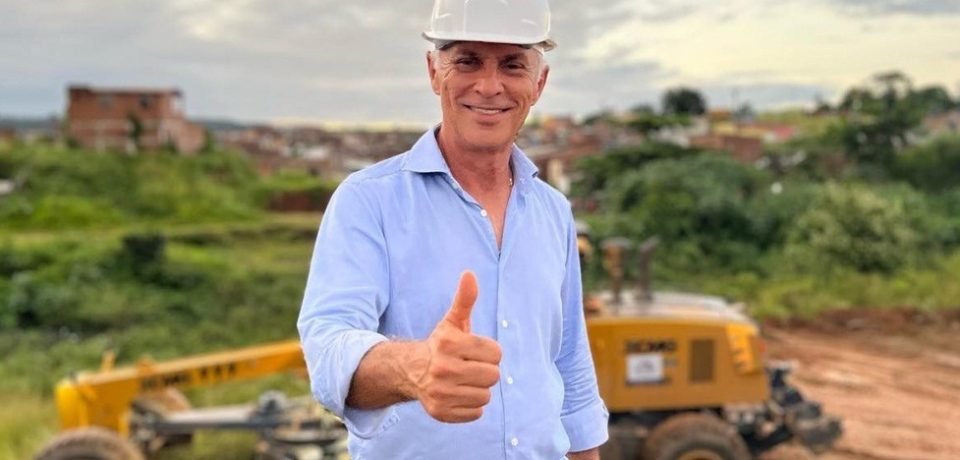 Pesquisa de intenção de voto aponta reeleição de Paulo Roberto em Vitória
