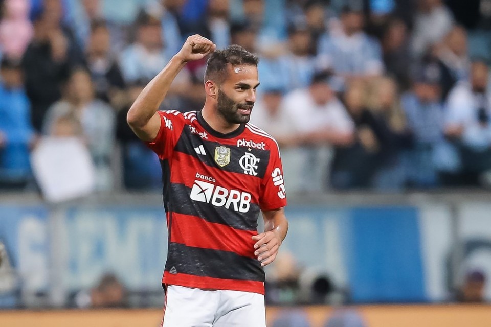 Flamengo e Internacional Próximos de Acordo por Thiago Maia