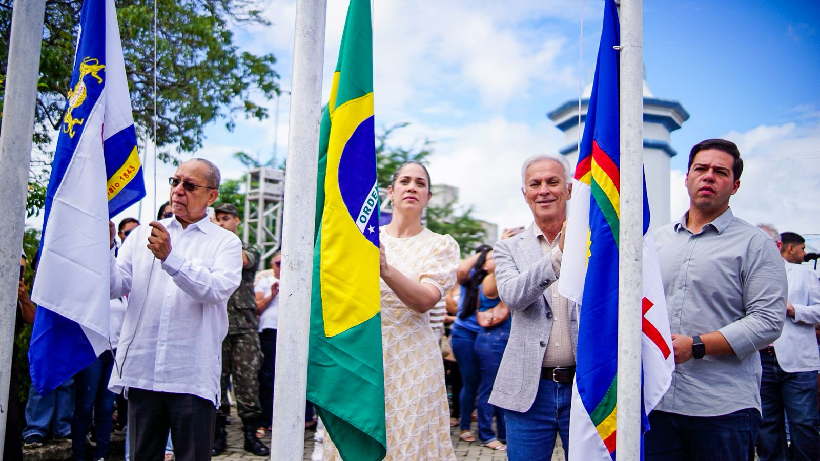 Vitória comemora 183 anos com solenidade cívica e inauguração de clínica infantojuvenil