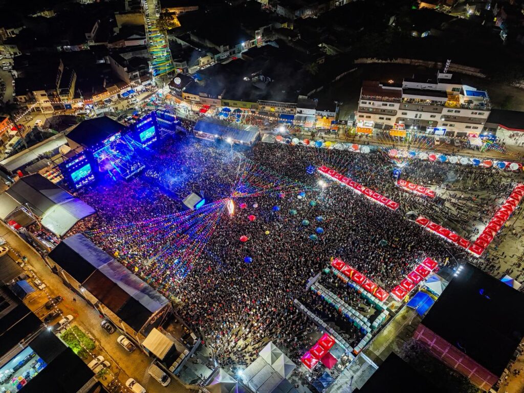 Após grandes shows no polo principal, Vitória do Pé de Serra inicia 4º ciclo nesta sexta no Polo Estação